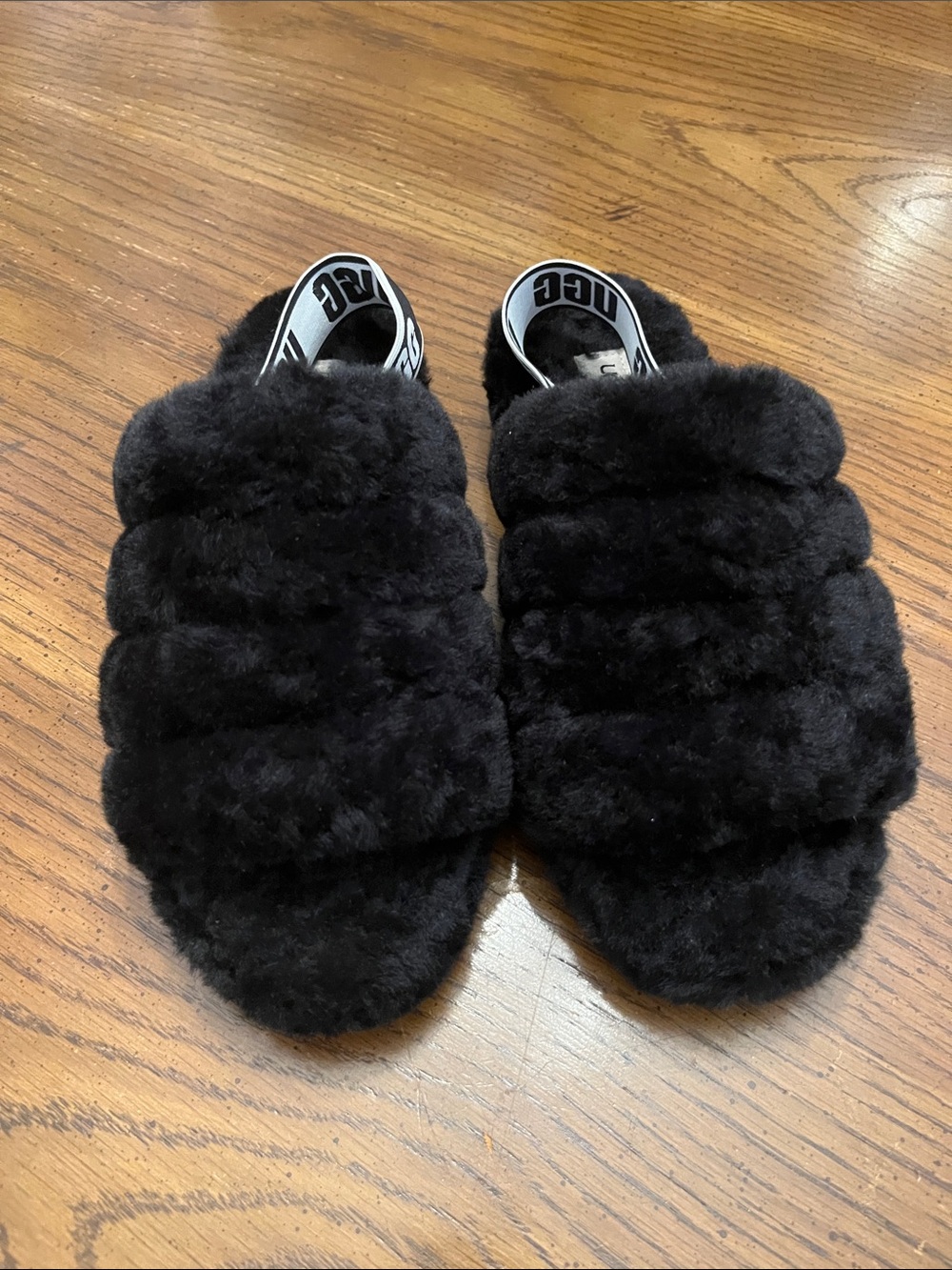 UGG Black Fluffy Slide Shearling Slippers, size 10